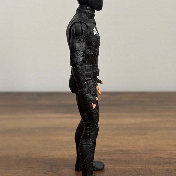 Marvel Legends SPIDER MAN Night  STEALTH SUIT Far From Home Toy Figure 2019 - Picture 7 of 9